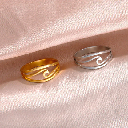 Ocean Wave Ring in Gold